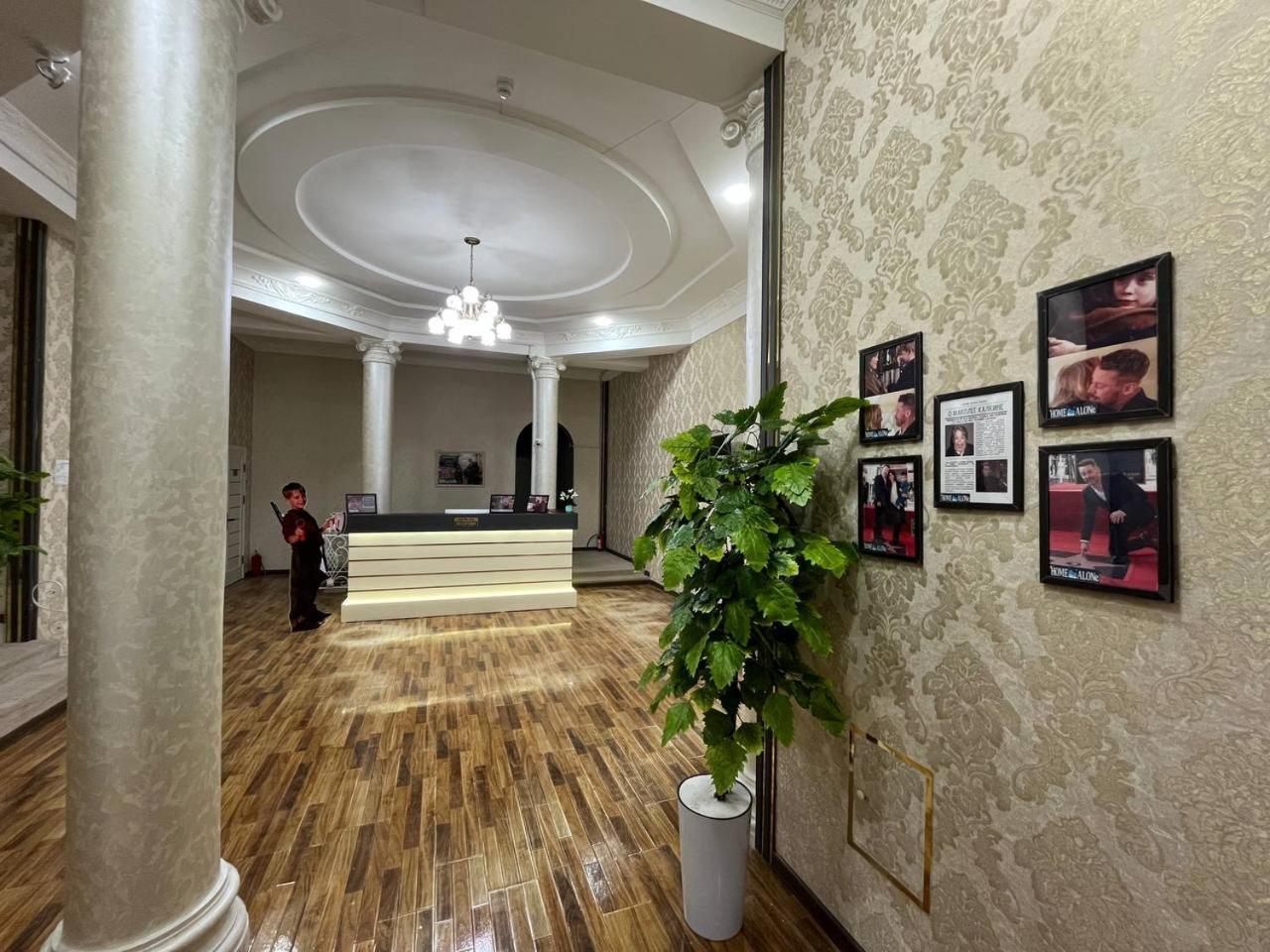 Home Alone Hotel Tasken Kültér fotó