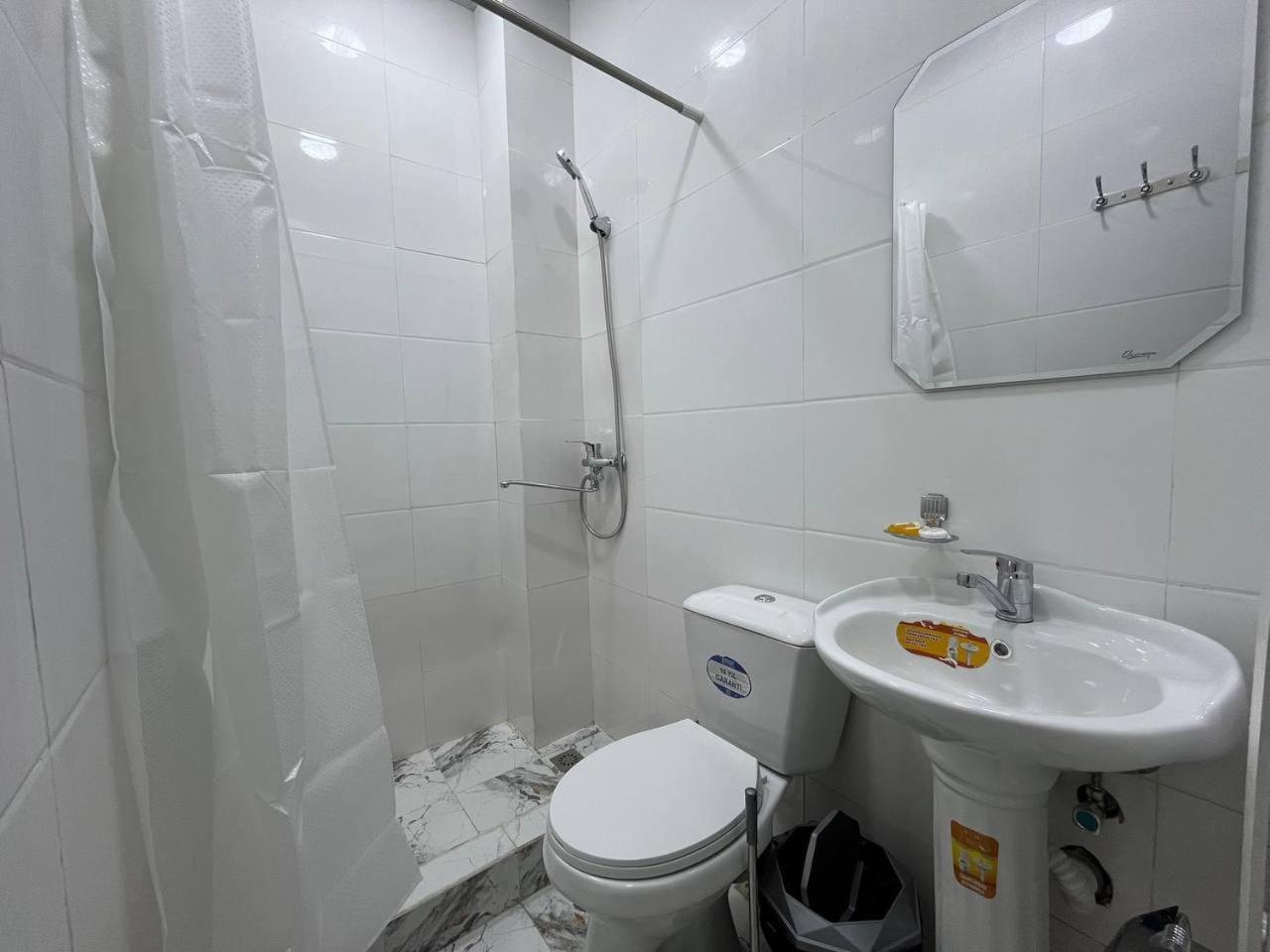 Home Alone Hotel Tasken Kültér fotó