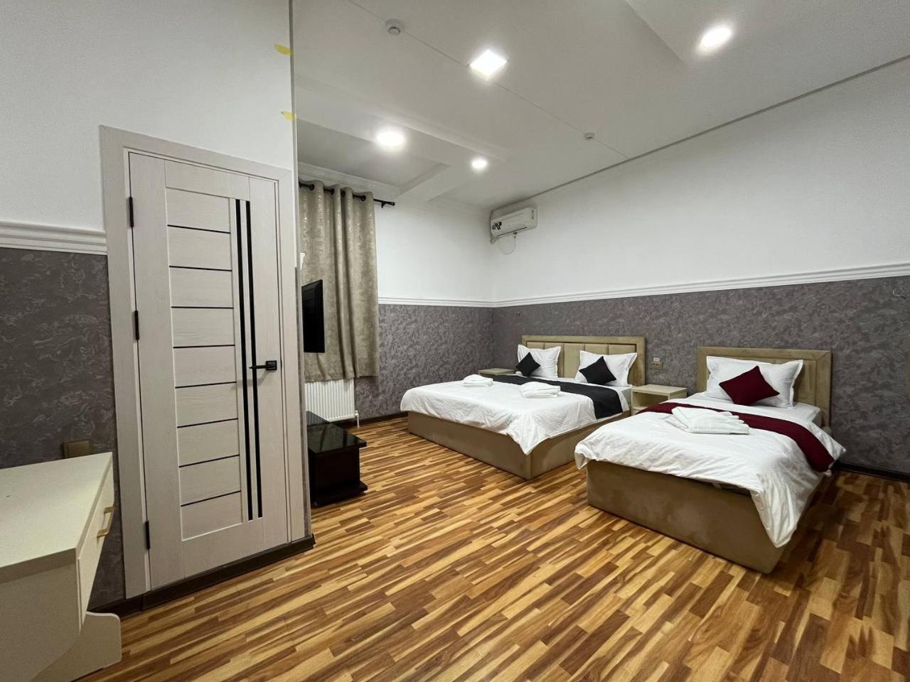 Home Alone Hotel Tasken Kültér fotó