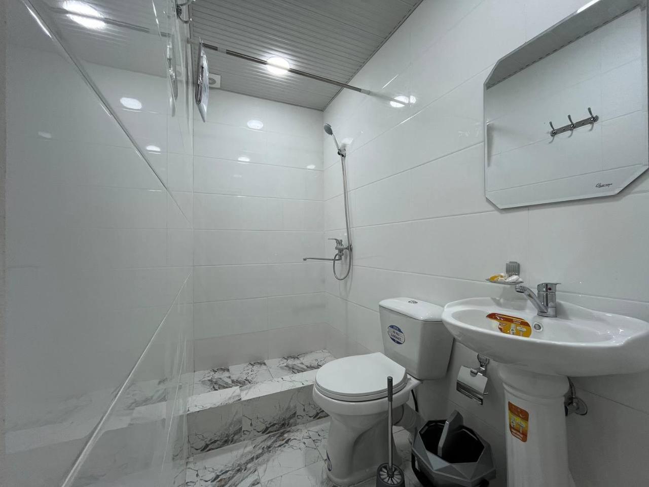 Home Alone Hotel Tasken Kültér fotó